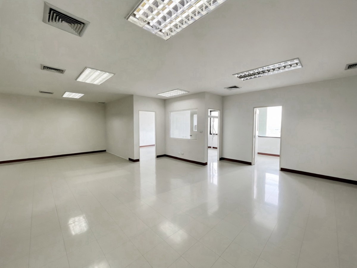 picture OFFICE for Rant ZEER RANGSIT. Zeer Rangsit Shopping Center: The perfect choice for modern business owners. - 1/7