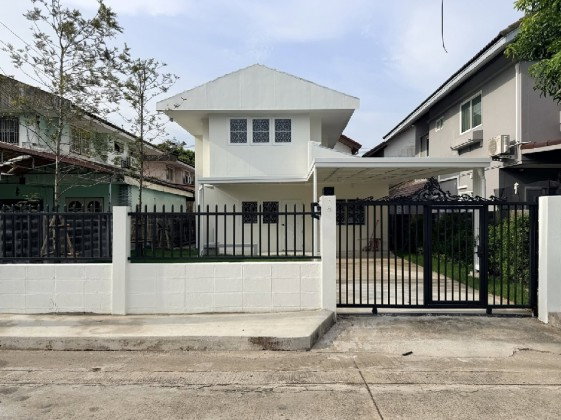 รูป ให้เช่าบ้านเดี่ยว 2 ชั้น / ทำเล บางนา ตราด กม.5 / ซอยบางนา ตราด 39 / แอร์ 4 เครื่อง / ไม่มีเฟอร์นิเจอร์ / อยู่อาศัย หรือ Home Office จดบริษัทได้ - รูปที่ 1/11