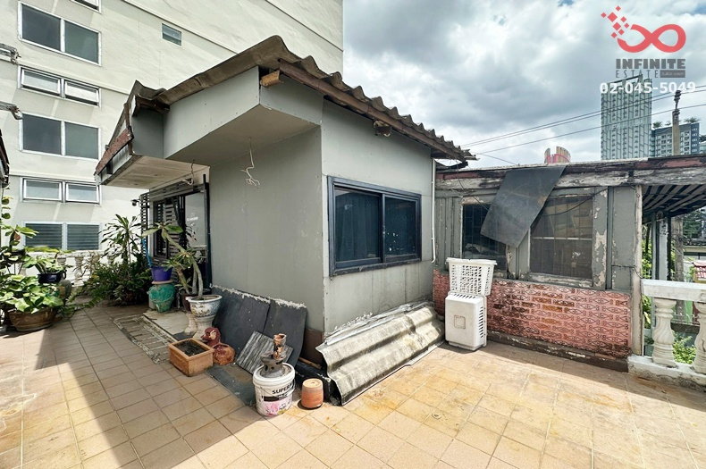 รูป ขายที่ดินพร้อมบ้าน 50 ตร.ว. ถนนสุทธิสารวินิจฉัย ซอยอินทามระ 8 พญาไท ใกล้ทางด่วน - BTS สะพานควาย - รูปที่ 9/10