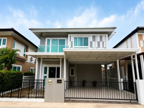 ✨ ขายบ้านเดี่ยว 2 ชั้น ทำเลย่านเศรษฐกิจ พร้อมคลับเฮ้าส์และสระว่ายน้ำ ✨🏡  C8MG100763
