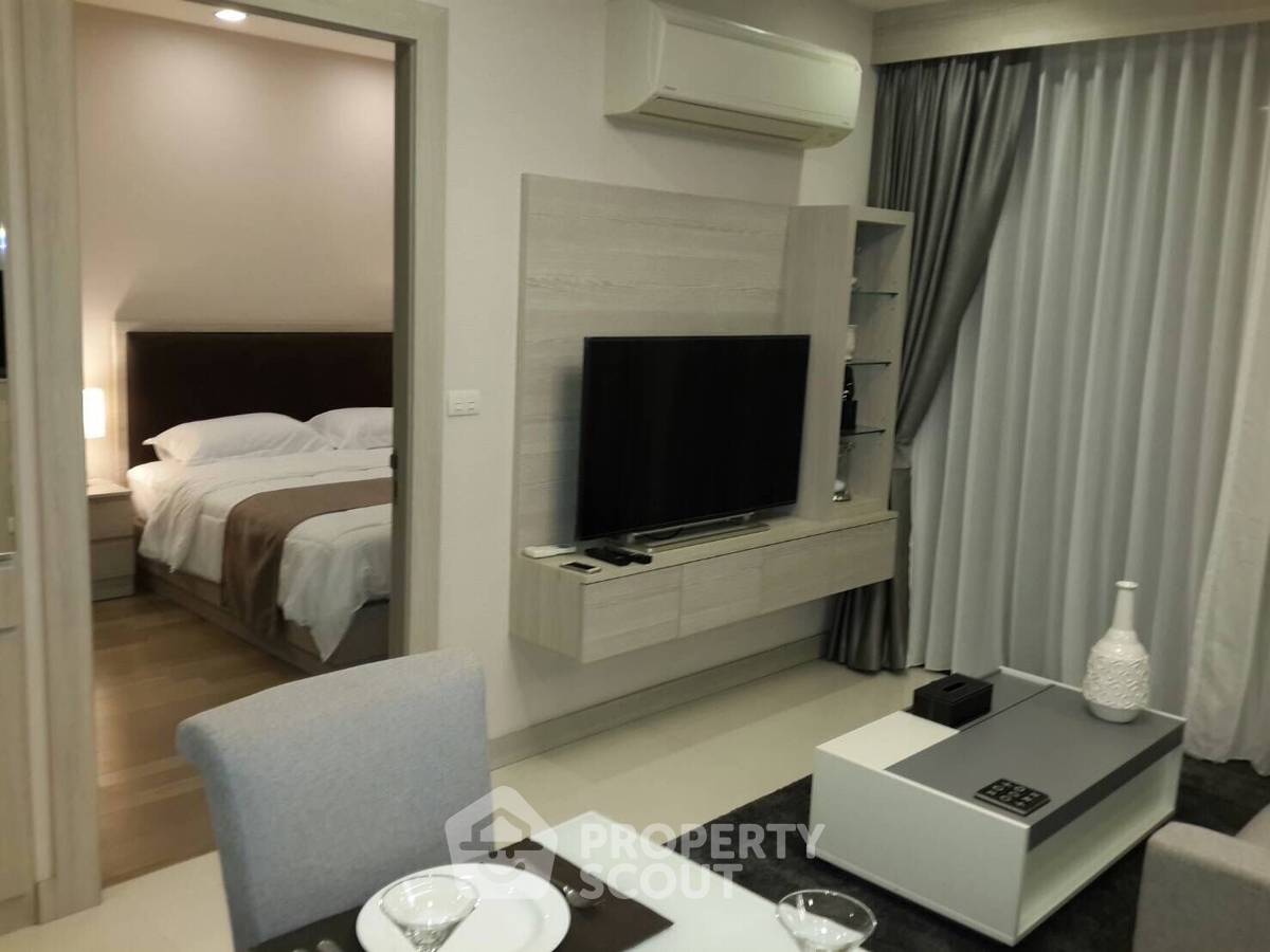 picture 1-BR At Trapezo Sukhumvit 16 Near MRT Queen Sirikit (ID 722331) - 6/13