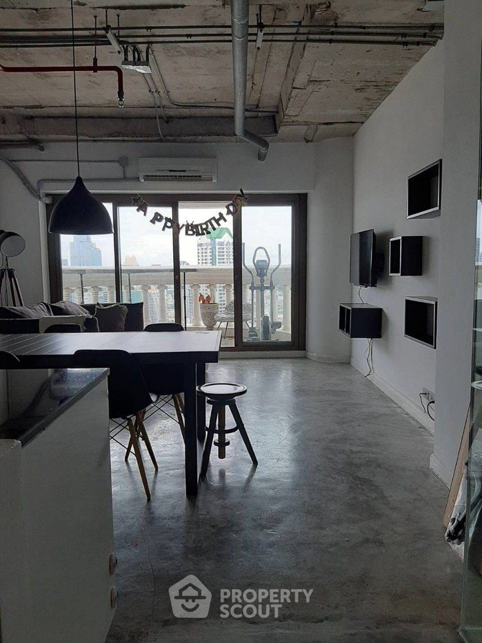 picture 40th-Floor 2-BR Nusa State Tower Condominium Near BTS Saphan Taksin (ID 1258717) - 4/17