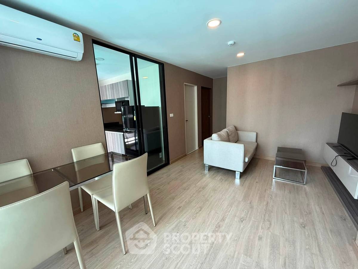 picture 2-BR Condo At The Cube Urban Sathorn - Chan Near BTS Saphan Taksin (ID 3157352) - 2/8