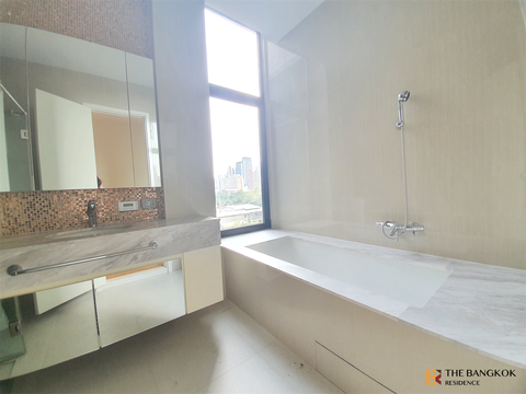 ยูนิต Luxury หรูหราแบบไม่ต้องรอ เซอร์เคิล ลิฟวิ่ง โปรโตไทป์