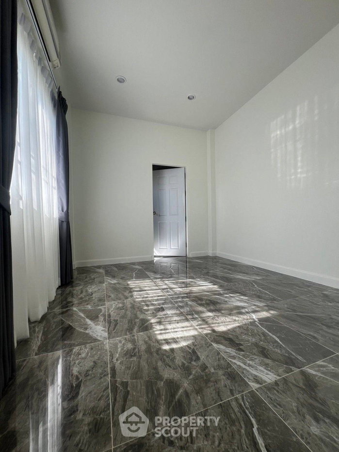 picture Pet-Friendly 7-BR House With 1,000 Sqm In Bang Kaeo (ID 2107543) - 42/49