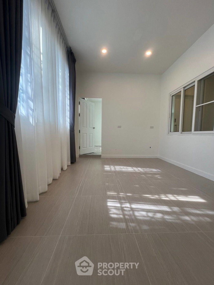 picture Pet-Friendly 7-BR House With 1,000 Sqm In Bang Kaeo (ID 2107543) - 43/49