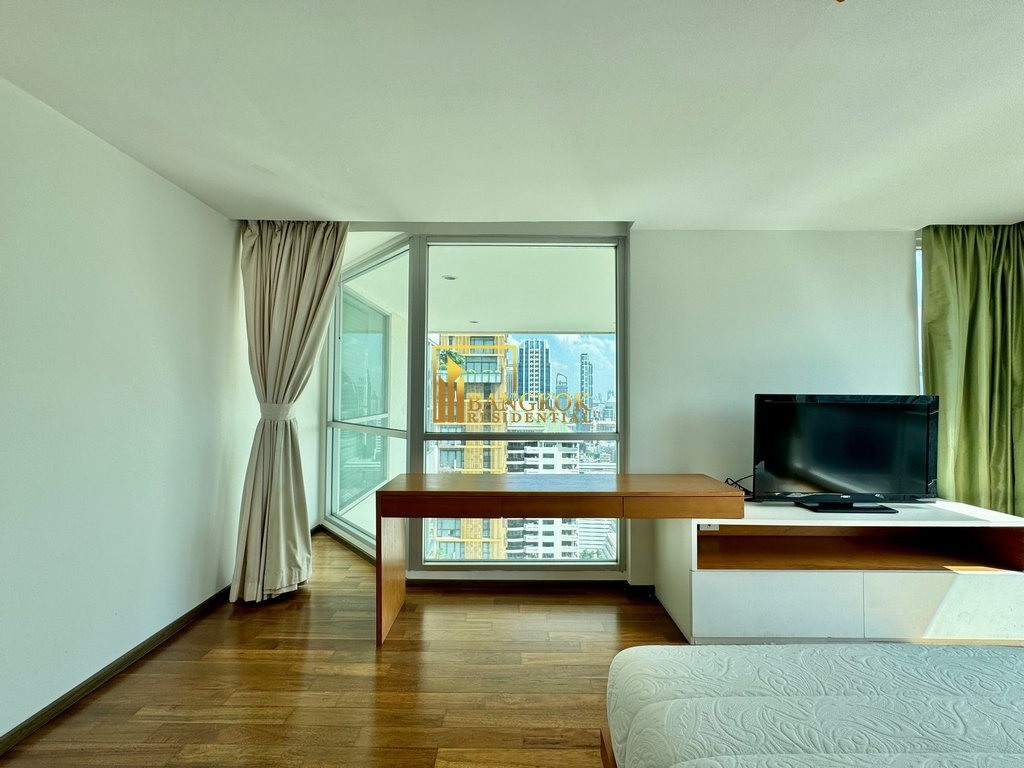 รูป The Rajdamri | Contemporary 2 Bed Duplex Condo in Prime Area - BR18600CD - รูปที่ 21/34