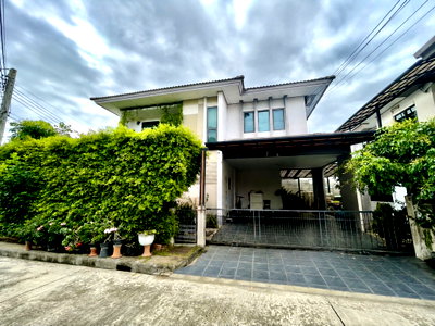บ้านเดี่ยว เขตสายไหม : ขายด่วน บ้านเดี่ยวหลังมุม Habitia Watcharapol บ้านสวยพร้อมสวน บรรยากาศรีสอร์ต เป็นส่วนตัวสูง