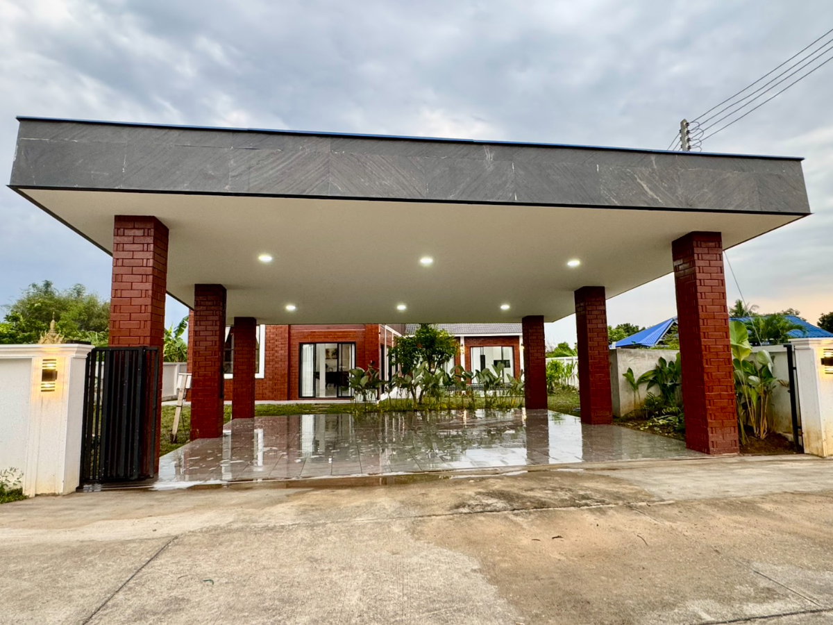 🏡✨ For Rent: Modern Lanna Luxury Pool Villa — Spacious Single-Storey Home with Private Swimming Pool ✨🏡