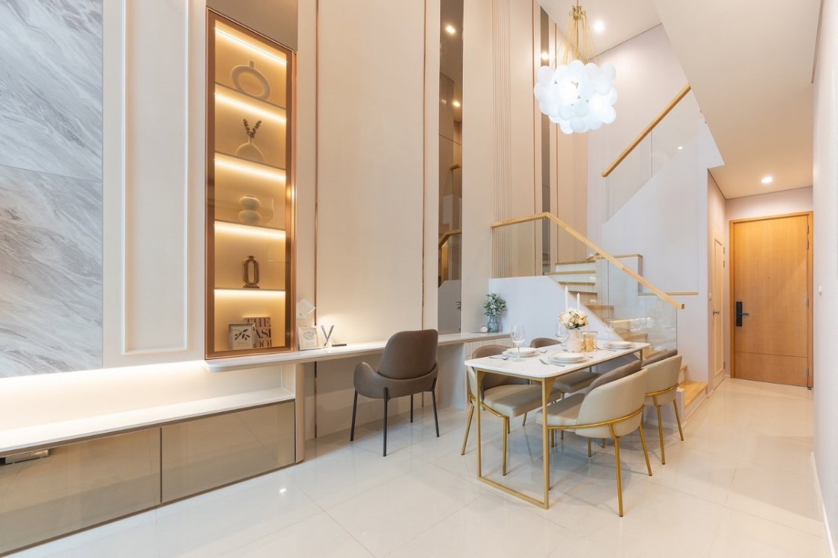 รูป 🔥 VILLA ASOKE – RARE DUPLEX 2BEDROOM WITH DOUBLE-HEIGHT CEILINGS AT 17.5MB 🔥 - รูปที่ 18/25