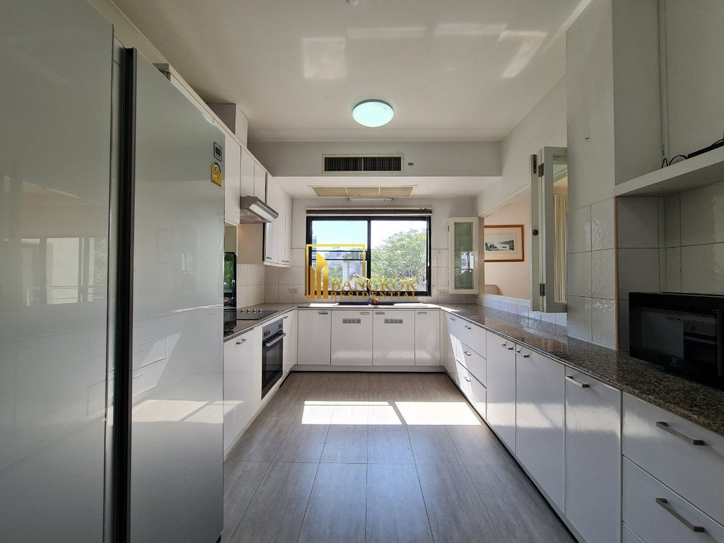 picture Elegant 3 Bedroom Apartment in Sathorn - BR0110AP - 8/31