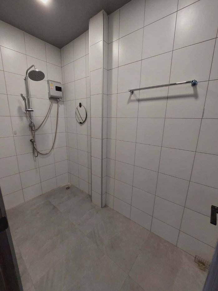 รูป ขายบ้านเดี่ยวสองชั้นสไตล์โมเดิร์นพื้นที่กว้าง - รูปที่ 17/24