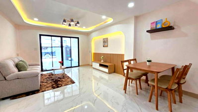 Townhouses for sale Nonthaburi : ⭐✨ RH-113 Hong Prayoon Townhouse for Sale – Bang Bua Thong Market ✨⭐