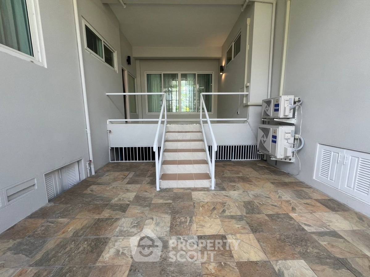 picture Pet-Friendly 7-BR House With 1,000 Sqm In Bang Kaeo (ID 2107543) - 29/49