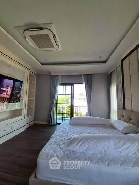 picture Pet-Friendly 4-BR 450 Sqm At The Next 1 Ruamchok (ID 3156835) - 3/25