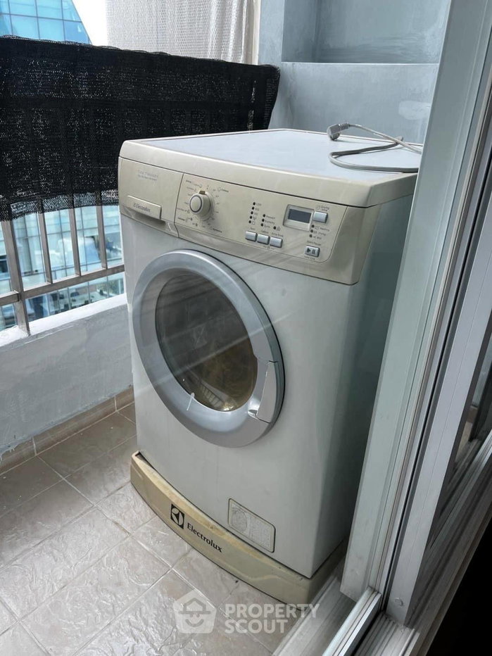 picture Pet-Friendly 26th-Floor 1-BR Circle Condominium Near MRT Phetchaburi (ID 1709378) - 13/14