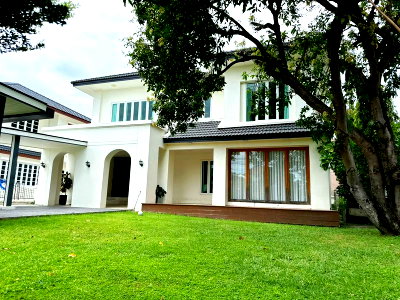 ขายบ้านเดี่ยว : 🌳 บ้านเดี่ยว Land & Houses หลังใหญ่ 139 ตร.ว. พร้อมสนามหญ้าและต้นไม้ใหญ่ 