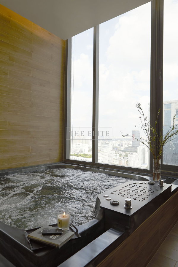 รูป ✨ [ FIRE SALE ] Ultra-Luxury High-Rise in Asoke CBD – Absolute Cheapest Price on the Market! ✨ - รูปที่ 9/13