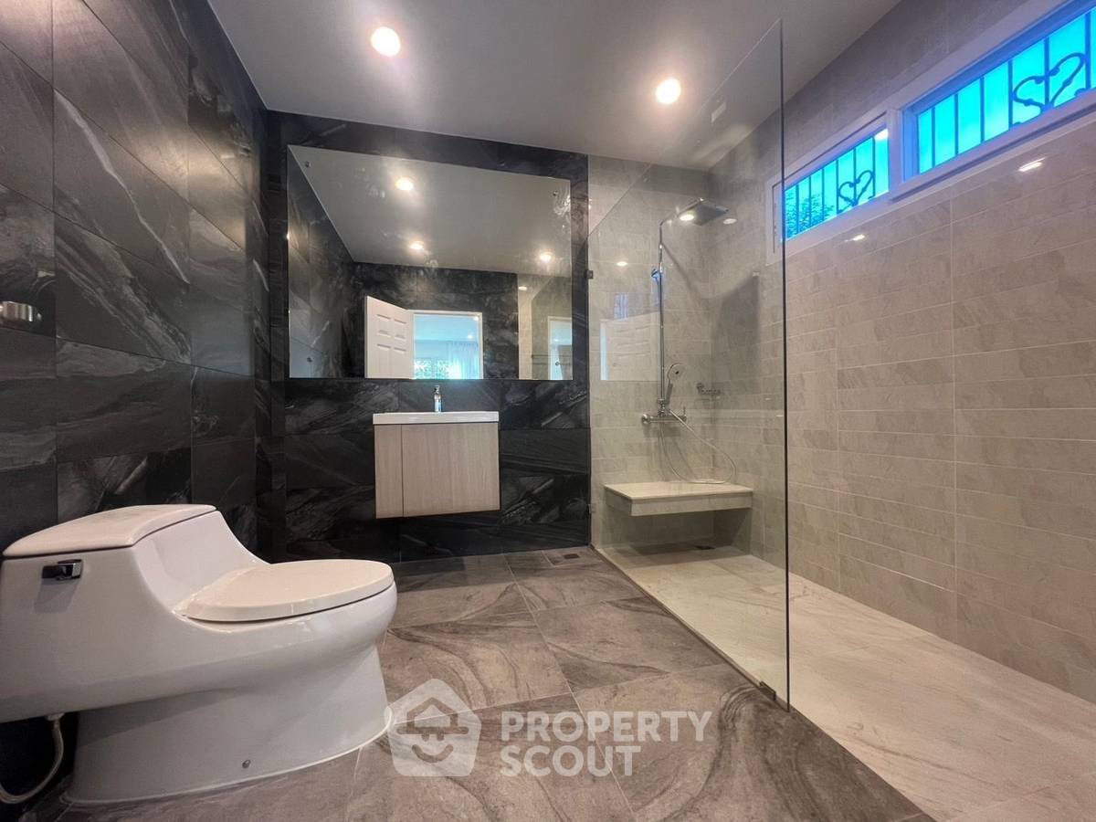 picture Pet-Friendly 7-BR House With 1,000 Sqm In Bang Kaeo (ID 2107543) - 20/49
