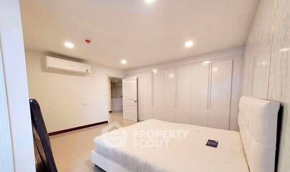 picture 3-BR 220 Sqm | President Park Condominium | MRT Queen Sirikit (ID 2828495) - 3/5