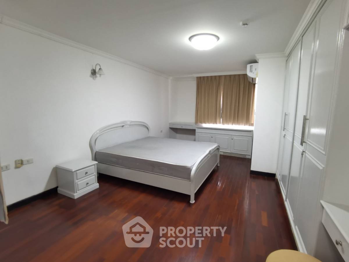 picture Pet-Friendly 3-BR 250 Sqm At Regent On The Park 1, BTS Phrom Phong (ID 514434) - 13/19