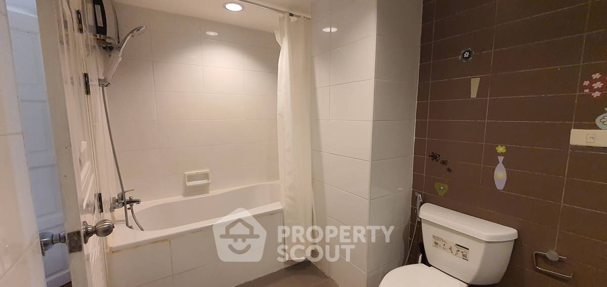 picture 3-BR Royal Castle Sukhumvit Near BTS Phrom Phong (ID 886656) - 17/19