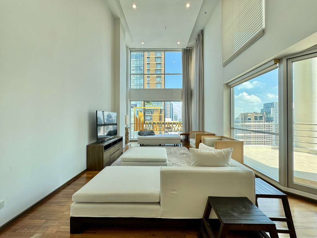 รูป The Rajdamri | Contemporary 2 Bed Duplex Condo in Prime Area - BR18600CD - รูปที่ 2/34