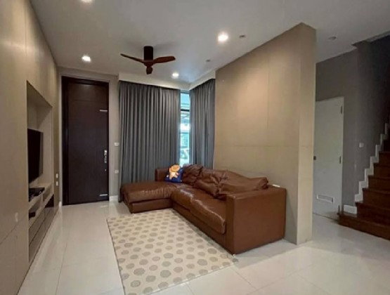 รูป ให้เช่าบ้านเดี่ยว 2 ชั้น หมู่บ้าน มัณฑนา อ่อนนุช-วงแหวน 3 เฟอร์นิเจอร์ครบ Fully Furnished แอร์ 4 เครื่อง / อยู่อาศัยเท่านั้น ไม่สัตว์เลี้ยง - รูปที่ 4/13