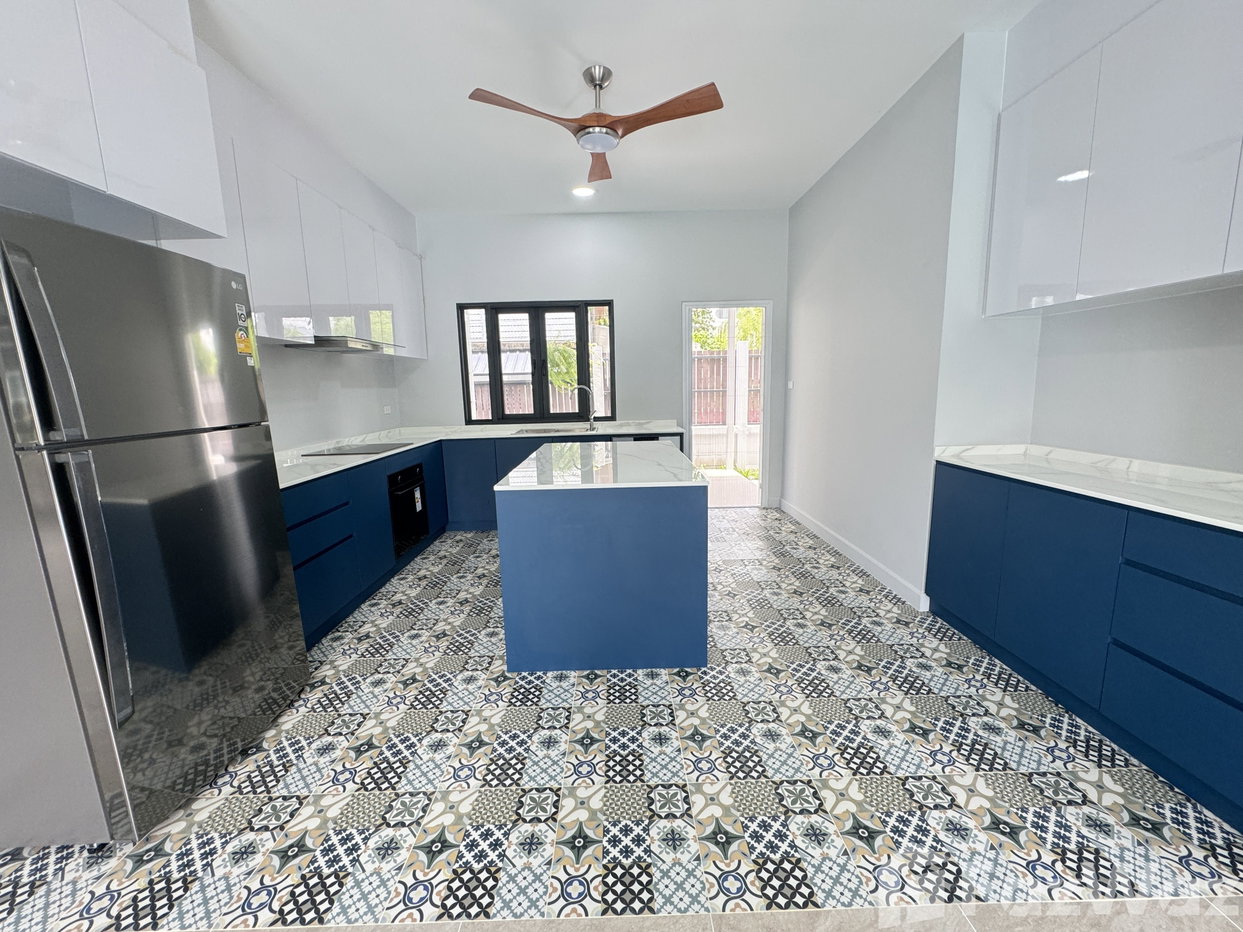 picture 4 Bedroom Villa for rent in Bang Kapi, Bangkok  1929820 - 11/15