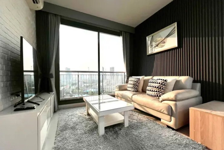 🌟 Rhythm Sukhumvit 42 ( 260723) Size 45 SQ.M Type 1 Bedroom 1 Bathroom On the 12thFloor Rental.40,000 THB