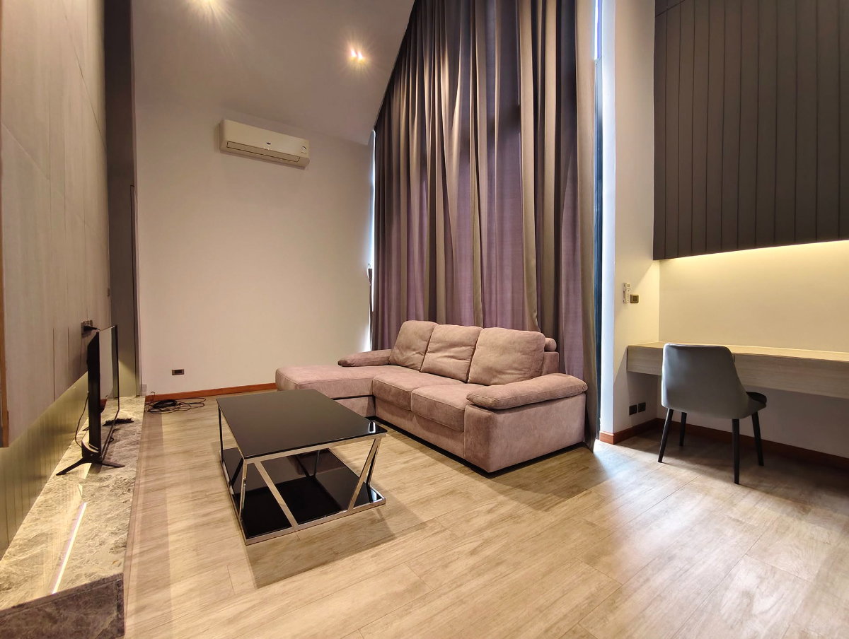 picture POOL VILLA, BAAN WANG TARN 2, Elegant 2-Storey Modern Contemporary Pool Villa. - 27/56