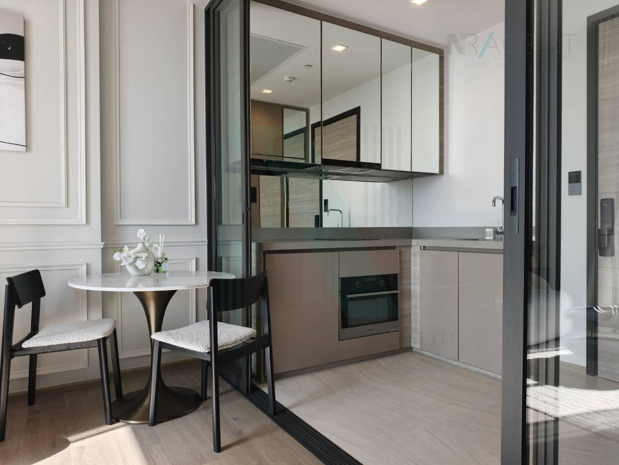 picture For Rent Condo THE CREST PARK RESIDENCES Building 1, Floor 18,1 bed room, Room size 41.77 sqm - 1/8