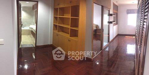 picture Spacious 2-BR 270 Sqm At 33 Tower Near BTS Phrom Phong (ID 80987) - 3/8