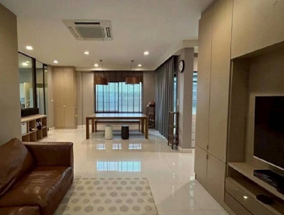 รูป ให้เช่าบ้านเดี่ยว 2 ชั้น หมู่บ้าน มัณฑนา อ่อนนุช-วงแหวน 3 เฟอร์นิเจอร์ครบ Fully Furnished แอร์ 4 เครื่อง / อยู่อาศัยเท่านั้น ไม่สัตว์เลี้ยง - รูปที่ 3/13