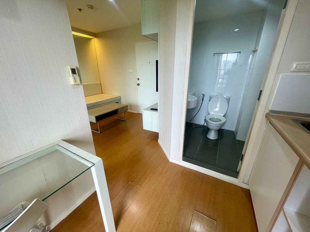 picture Lumpini Seaview Jomtien condo for yearly rent  - 13/16