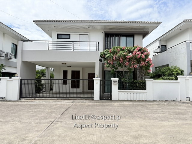 บ้านเดี่ยวให้เช่า : บ้านเดี่ยว 3 ห้องนอน 3 ห้องน้ำ ใกล้ เจปาร์ค