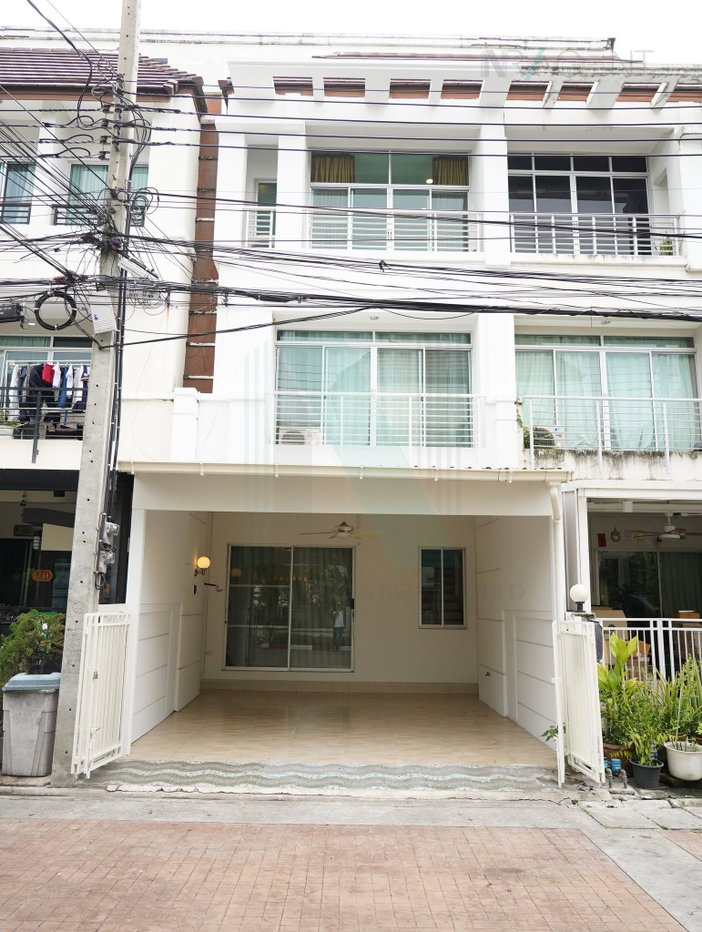 รูป ขายทาวน์เฮาส์ โครงการ บ้านกลางเมือง เออบาเนี่ยน สุขุมวิท 113 3 ชั้น 3 ห้องนอน 3 ห้องน้ำ - รูปที่ 1/8