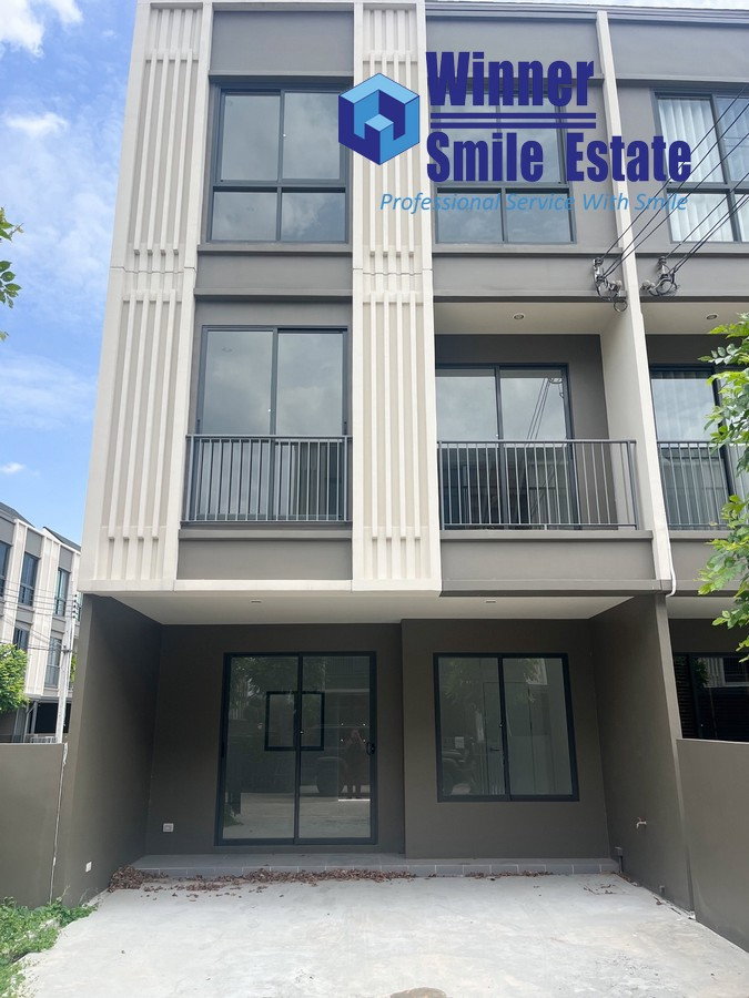 รูป ขายบ้านทาวน์โฮม 3 ชั้น เฌอคูณ สุขุมวิท 77 Cherkoon Sukhumvit 77 ตึกใหม่ไม่เคยเข้าอยู่ พื้นที่ใช้สอย 167 ตร.ม. - รูปที่ 2/10
