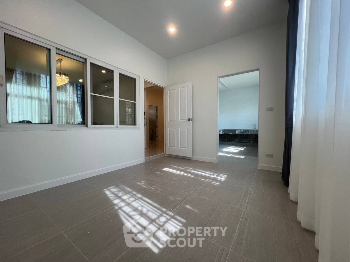 picture Pet-Friendly 7-BR House With 1,000 Sqm In Bang Kaeo (ID 2107543) - 40/49