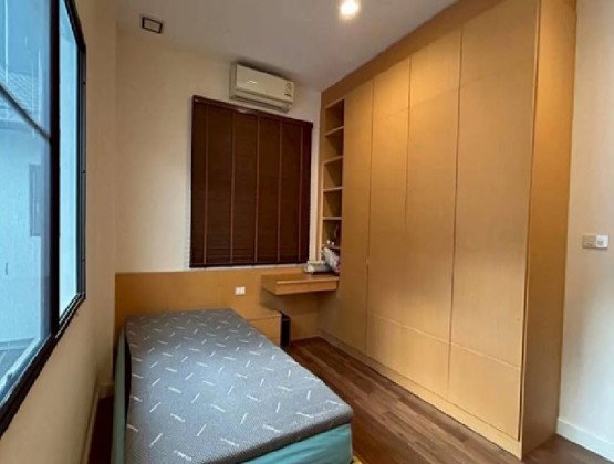 รูป ให้เช่าบ้านเดี่ยว 2 ชั้น หมู่บ้าน มัณฑนา อ่อนนุช-วงแหวน 3 เฟอร์นิเจอร์ครบ Fully Furnished แอร์ 4 เครื่อง / อยู่อาศัยเท่านั้น ไม่สัตว์เลี้ยง - รูปที่ 8/13