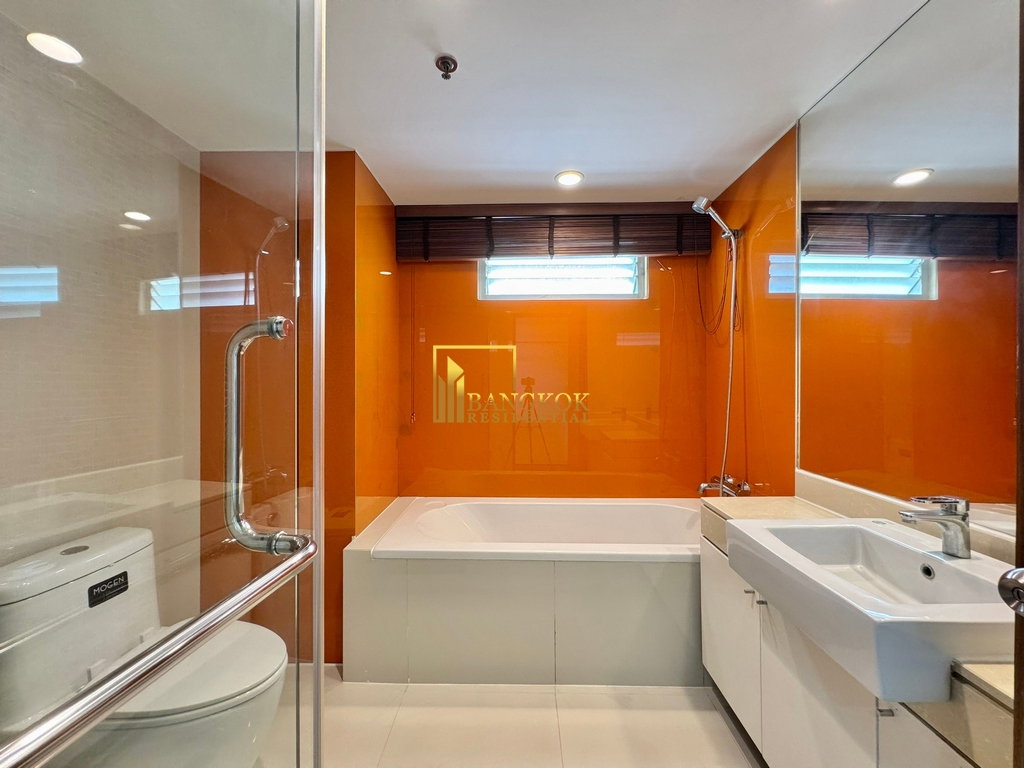 รูป The Rajdamri | Contemporary 2 Bed Duplex Condo in Prime Area - BR18600CD - รูปที่ 23/34