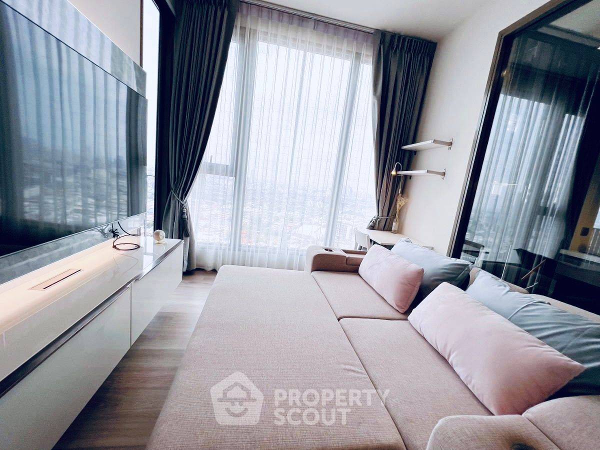 picture High-Floor 1-BR At Rhythm Charoenkrung Pavilion Near BTS Saphan Taksin (ID 2284424) - 1/11