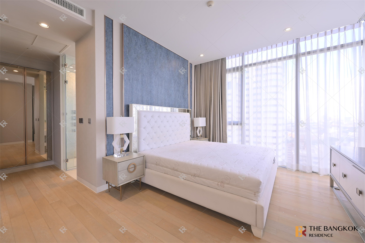 picture Luxury Unit, Ready for You Without the Wait Vittorio Sukhumvit 39 near BTS Phrom Phong - 1/10