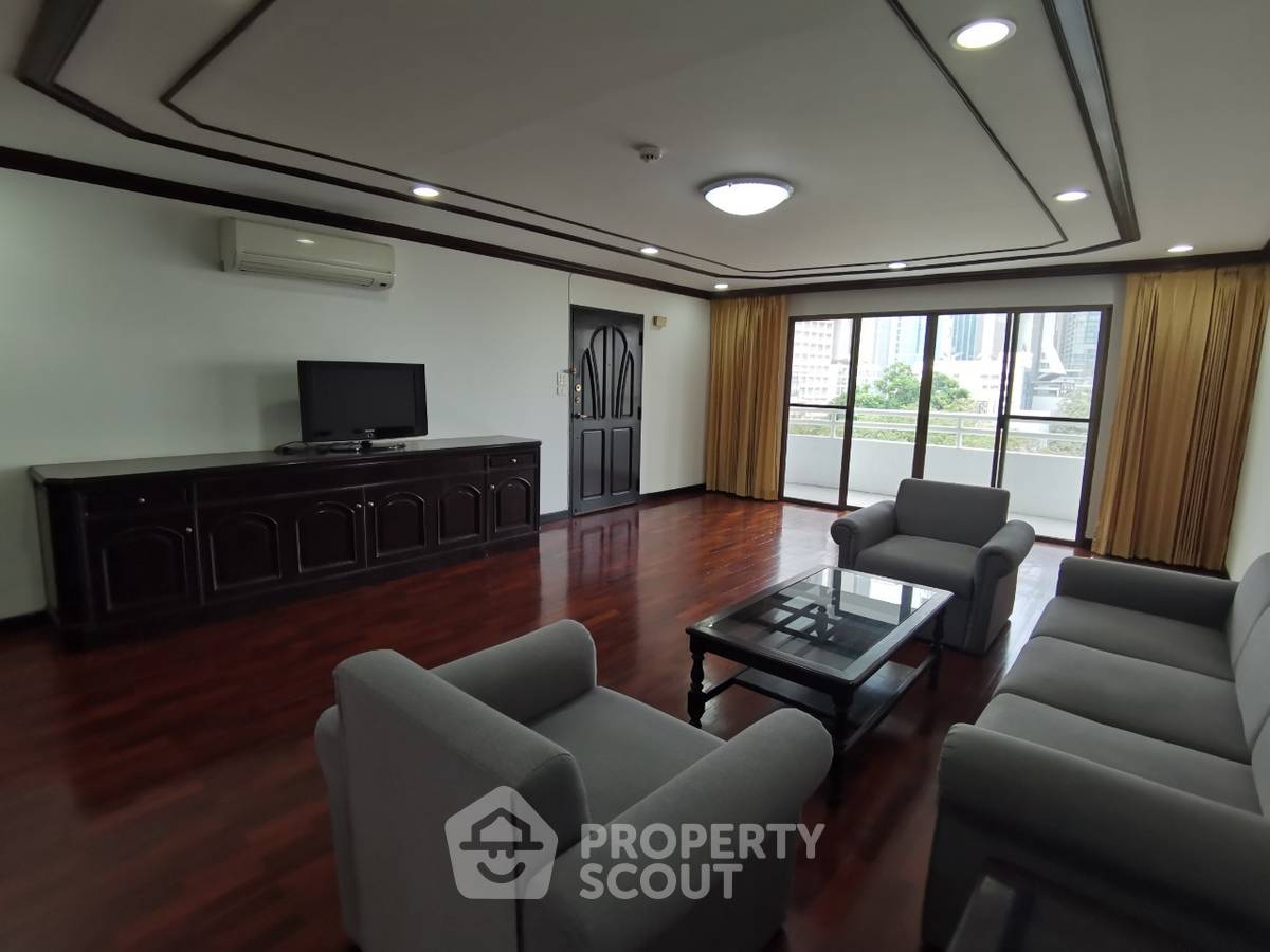 picture Pet-Friendly 3-BR 250 Sqm At Regent On The Park 1, BTS Phrom Phong (ID 514434) - 2/19
