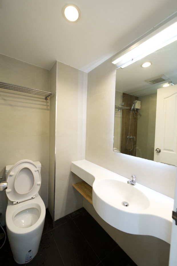 picture Lowest price in the project! ‼️ For Rent: Lumpini Phongphet-Prachachuen 🔥 Beautiful unit, fully furnished + includes a washing machine 📍 - 2/10