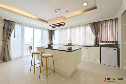 Piyathip Place Ultimate Luxury Lifestyle with Convenience