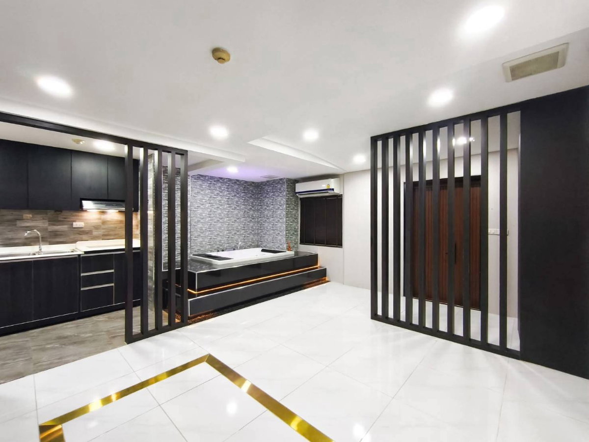 picture ⭐✨ RH-115 The Kris 3 Ratchada 17 Condo for Sale (Only 500 meters from MRT Sutthisan) ✨⭐ - 18/18