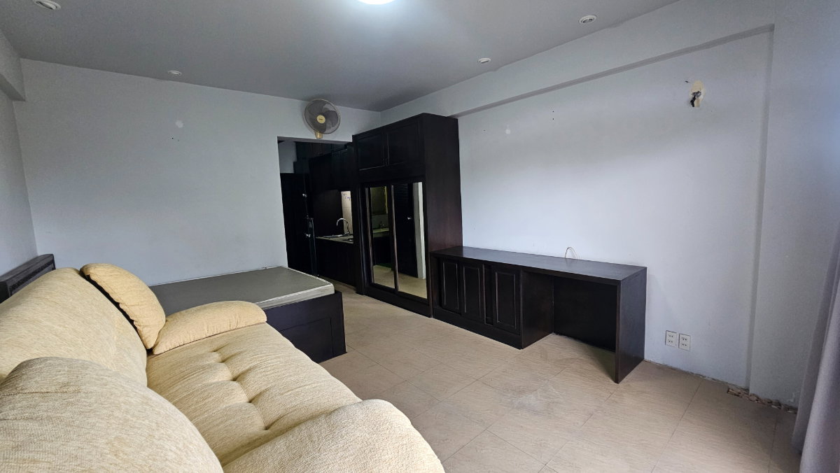 picture Condo direct beach access 36 Sqm need renovation - 2/17