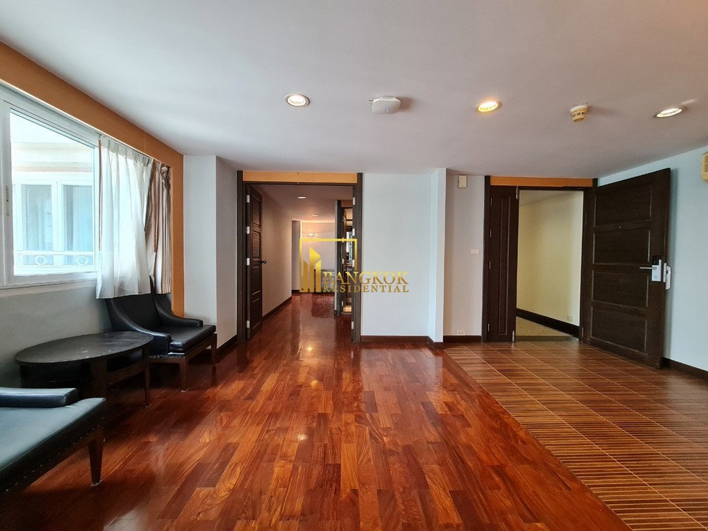 picture Superb 4 Bedroom Apartment in Vibrant Area - BR20068AP - 5/42
