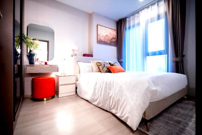 Condos for rent : For Rent  🏢✨ Life Phahon-Ladprao Interested, add Line @255ghzjq. Add @ too. ꔛ